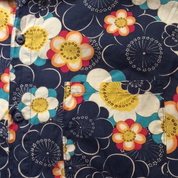 Cotton batik shirt. Great vintage look All cotton. - Picture 3 of 7